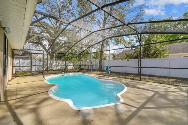 5822 SILVER MOON AVE, Tampa, FL 33625