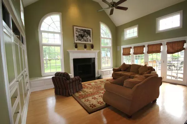 1605 Wood Ave #E2, Roselle Boro, NJ 07203