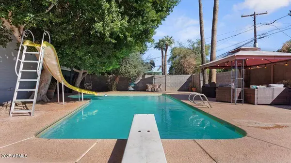 5809 W MORTEN Avenue, Glendale, AZ 85301