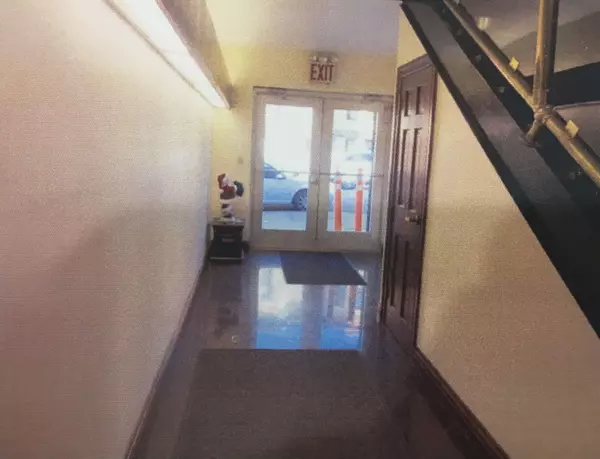 218 52nd St, Brooklyn, NY 11220-1715