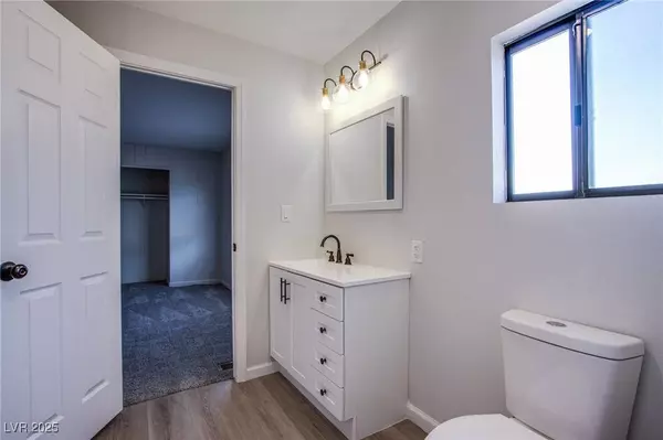 6262 GLACIER Avenue, Las Vegas, NV 89156