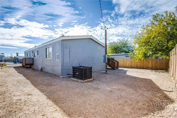 6262 GLACIER Avenue, Las Vegas, NV 89156