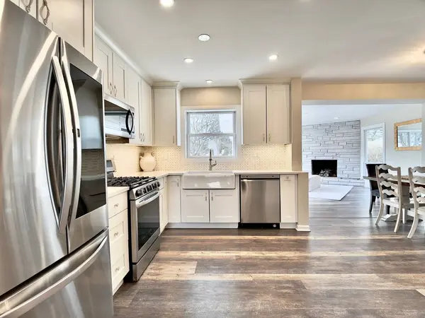 460 S Cherry ST, Itasca, IL 60143