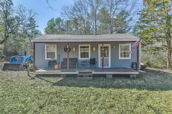 35 Fm 2989, Midway, TX 75852