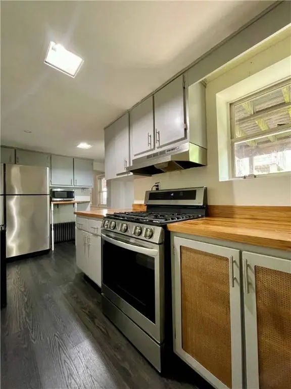 1318 Sarah St, South Side, PA 15203