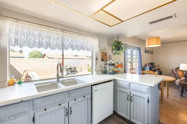 2202 N LOS ALTOS Drive, Chandler, AZ 85224