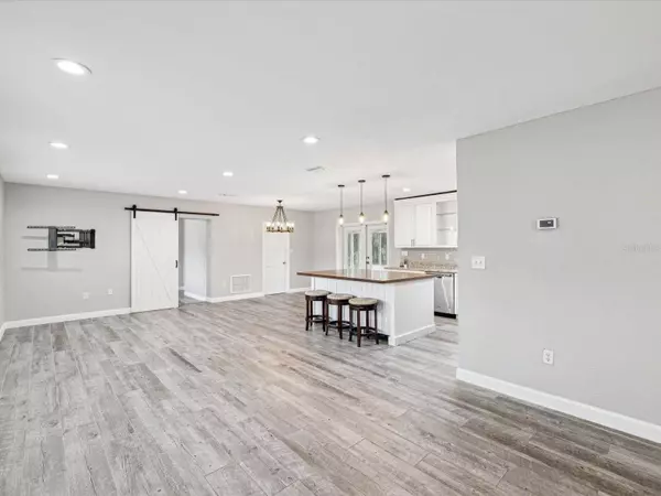 605 GARDENIA ST, Belleair, FL 33756