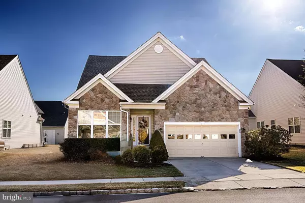 25 HUXLEY CIR, Marlton, NJ 08053