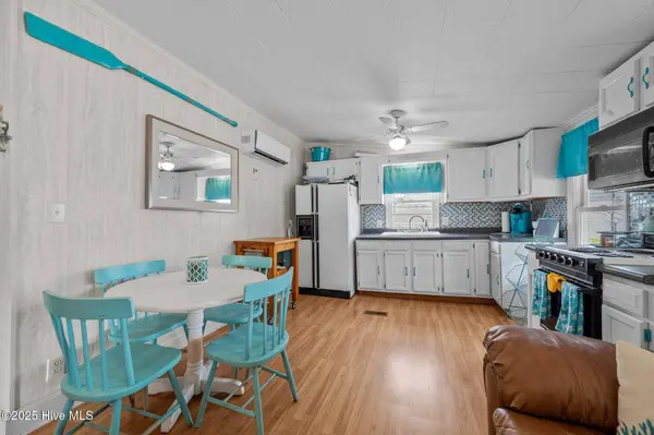 821 S Topsail DR, Surf City, NC 28445