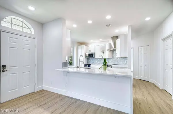 5701 Heron LN #704, Naples, FL 34110