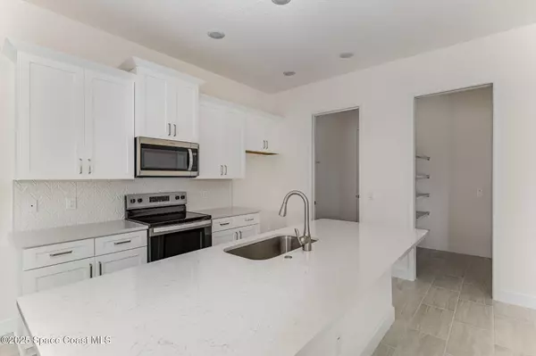 146 Battersea AVE NE, Palm Bay, FL 32907