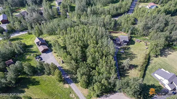 405 Klouda CIR, Wasilla, AK 99654