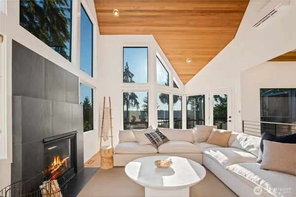 13441 64th TER NE, Kirkland, WA 98034