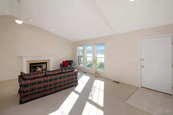 448 Lake Front Dr, Lebanon, OH 45036