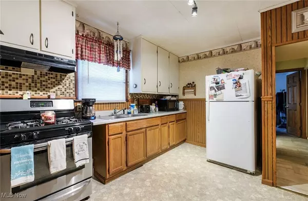 4916 Hiram AVE NW, Warren, OH 44483