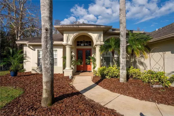 1405 KENSINGTON WOODS DR, Lutz, FL 33549