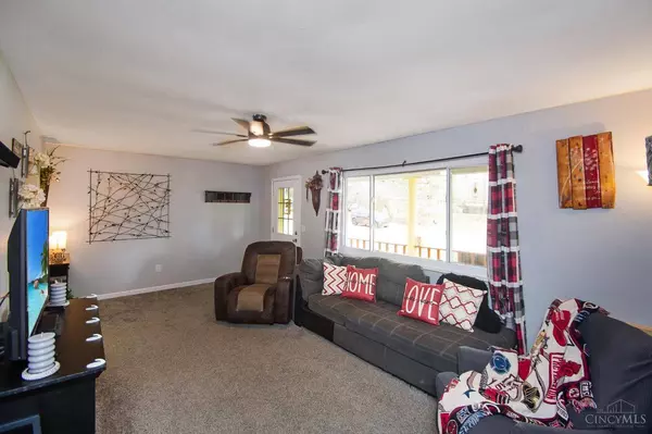 7412 Fairview Dr, Marion Twp, OH 45107