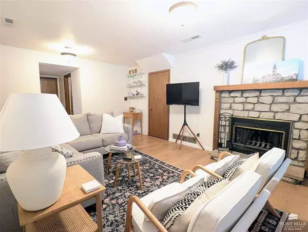 1837 Virginia DR, Manhattan, KS 66502