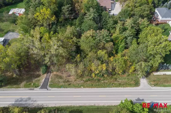 653 Clintonville Road, Village Of Clarkston, MI 48348