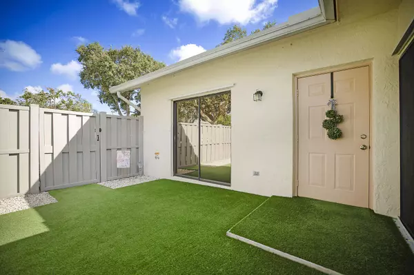 8920 Thumbwood D CIR D, Boynton Beach, FL 33436