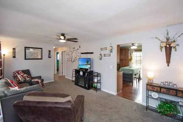 7412 Fairview Dr, Marion Twp, OH 45107