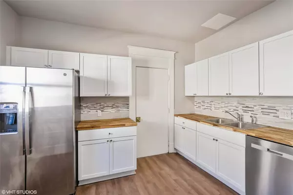 1143 21st Street, Des Moines, IA 50311