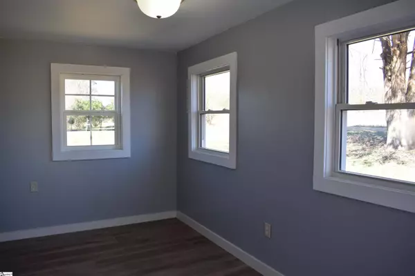 219 Shady Grove Lane, Wellford, SC 28385