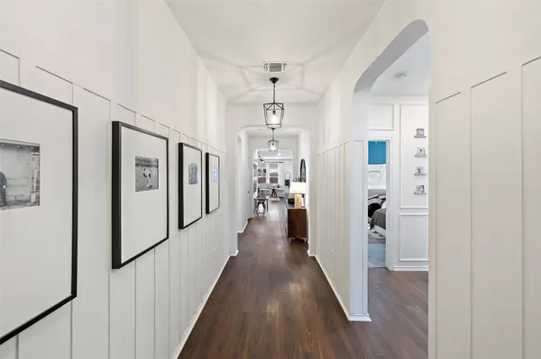 1633 Uhland DR, Leander, TX 78641