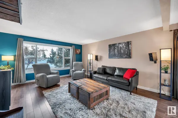 7616 141 AV NW, Edmonton, AB T6C 2N6