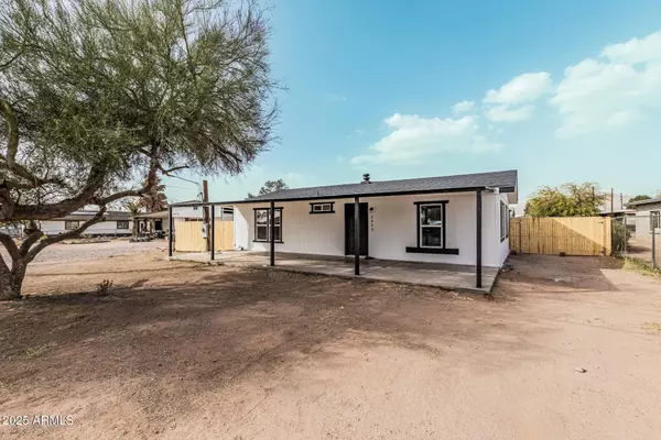 2452 W SHIPROCK Street, Apache Junction, AZ 85120