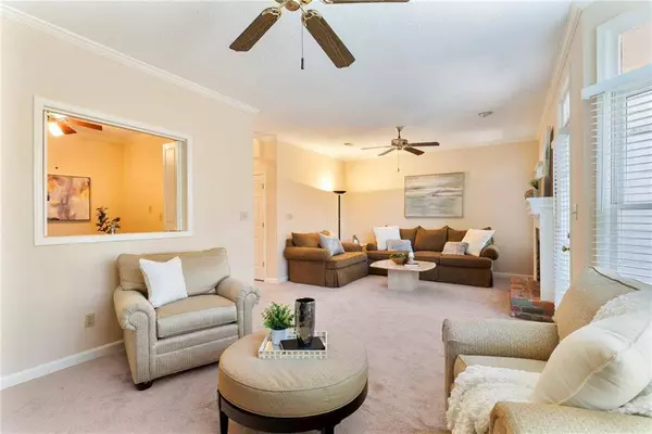 312 River Glen DR, Roswell, GA 30075