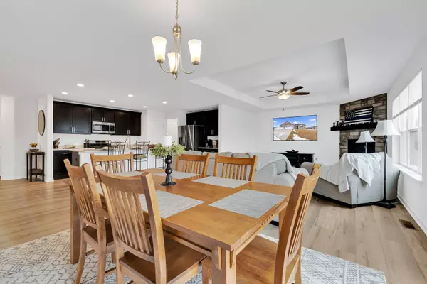 1516 Rainier Ct, Hartford, WI 53027