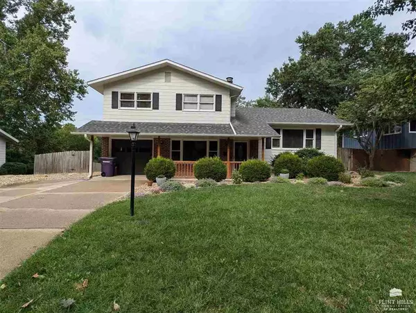 1837 Virginia DR, Manhattan, KS 66502