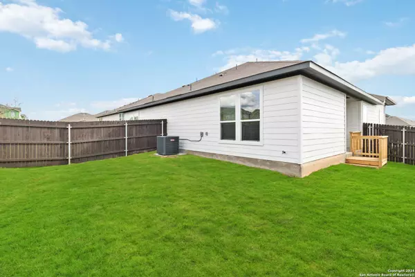 185 Schrader, Buda, TX 78610