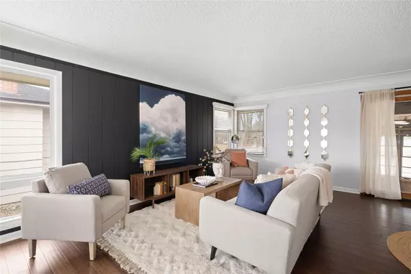 2701 64th Street, Des Moines, IA 50322