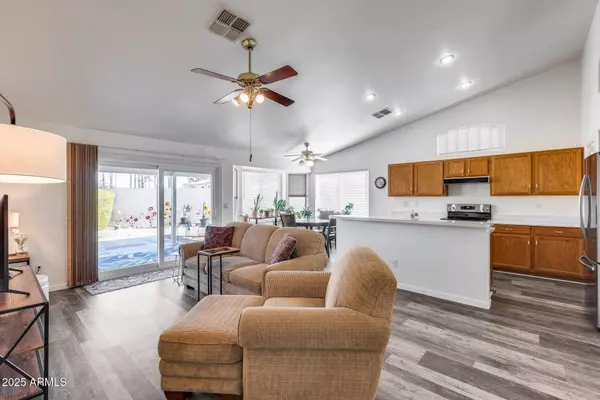 3702 W MEGAN Street, Chandler, AZ 85226