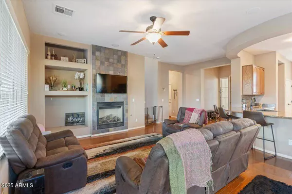 6795 S SAPPHIRE Way, Chandler, AZ 85249