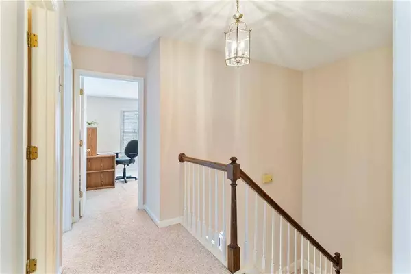 312 River Glen DR, Roswell, GA 30075