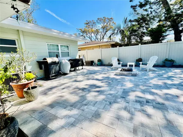 11248 115TH ST, Seminole, FL 33778