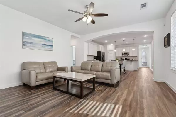 1021 Shire Drive, Aubrey, TX 76227