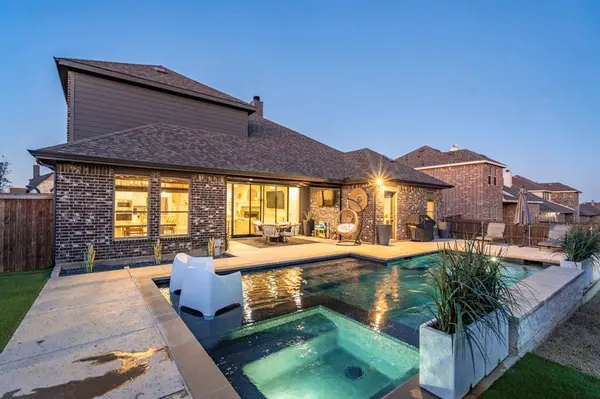 3834 Honey Grove Drive, Midlothian, TX 76065