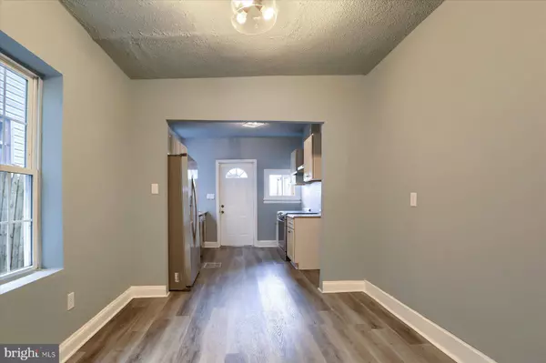 2033 LOGAN ST, Harrisburg, PA 17102