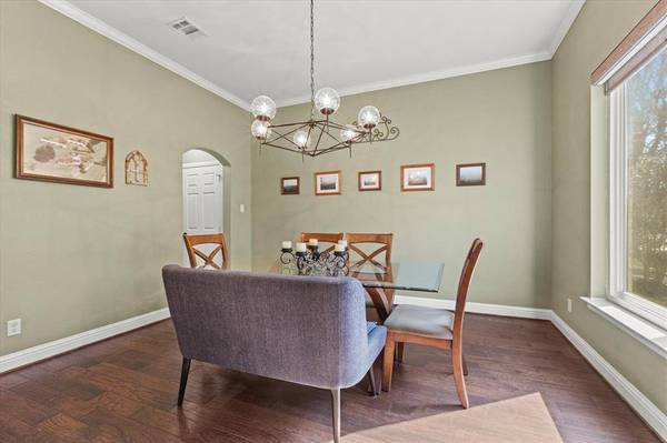 503 Crested Oak Court, Fort Worth, TX 76108