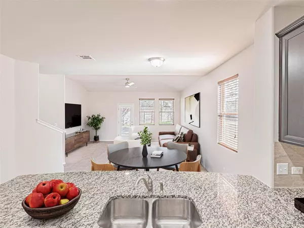 104 Wincliff DR, Buda, TX 78610