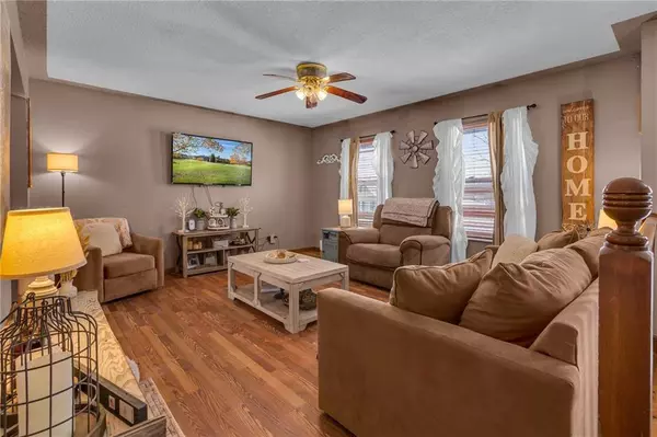 612 Russell ST, Lathrop, MO 64465