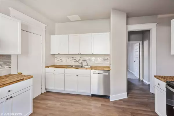 1143 21st Street, Des Moines, IA 50311