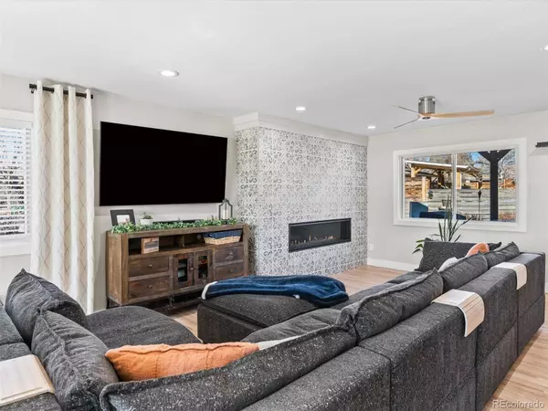 6111 W Fremont DR, Littleton, CO 80128