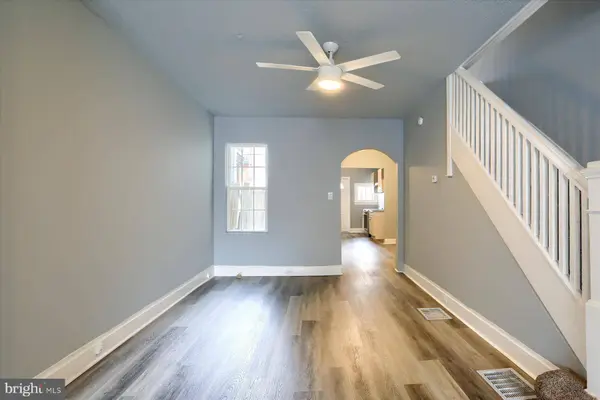 2033 LOGAN ST, Harrisburg, PA 17102