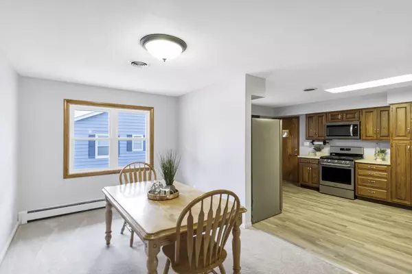 804 S State ST, Hampshire, IL 60140