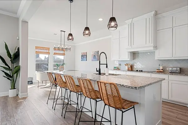 3834 Honey Grove Drive, Midlothian, TX 76065